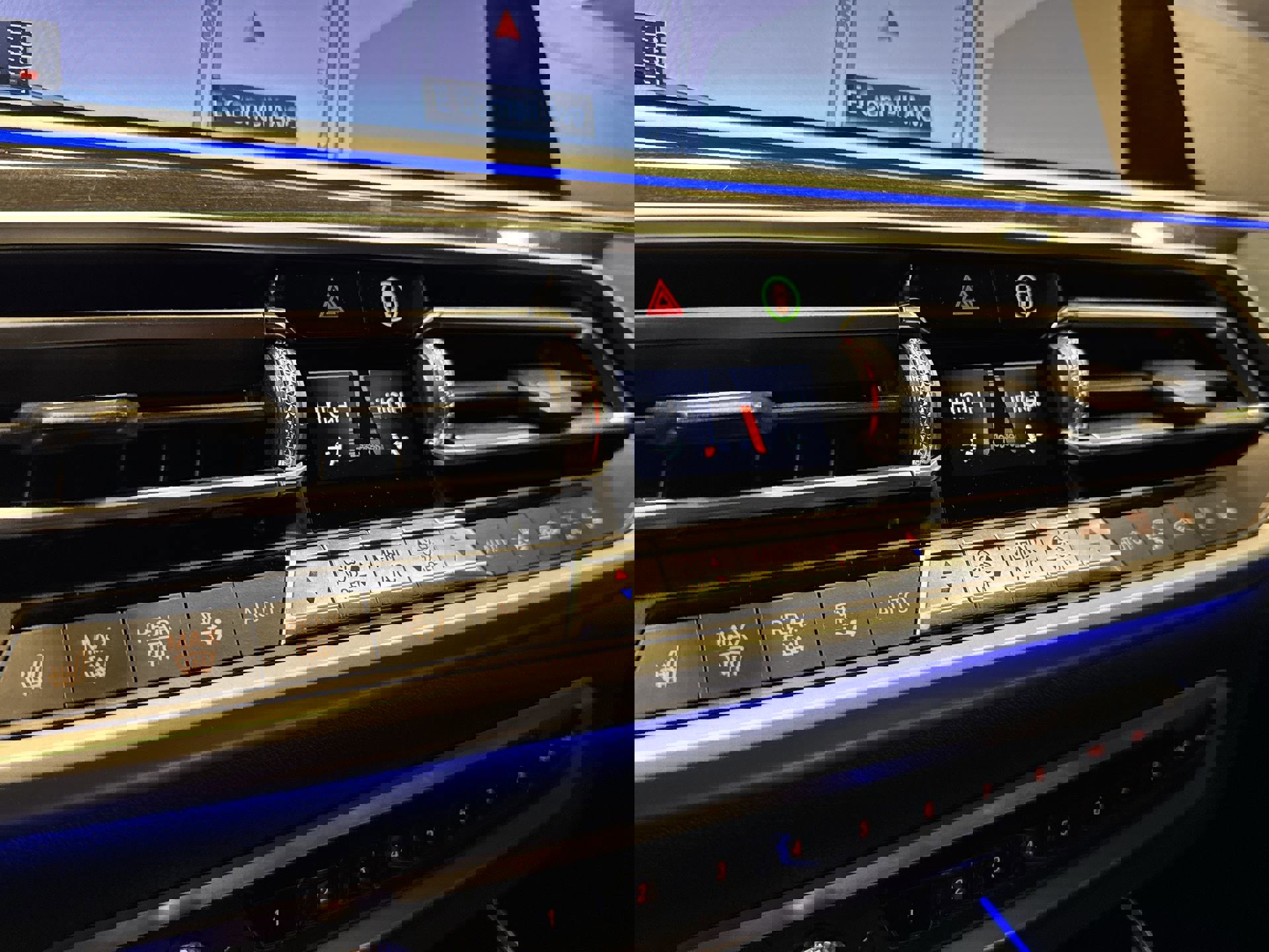 Used 2021 BMW X7 xDrive40i w/ M Sport Package image 19