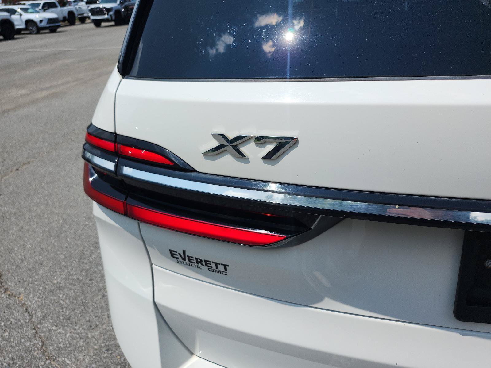 Used 2023 BMW X7 xDrive40i AWD/4WD image 4