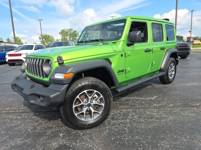 Used 2025 Jeep Wrangler Unlimited Sport AWD/4WD image 2