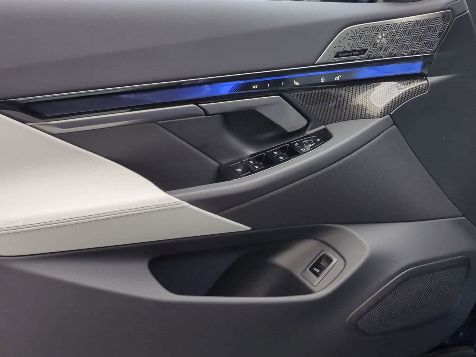 New 2027 BMW M5 Touring AWD/4WD image 14