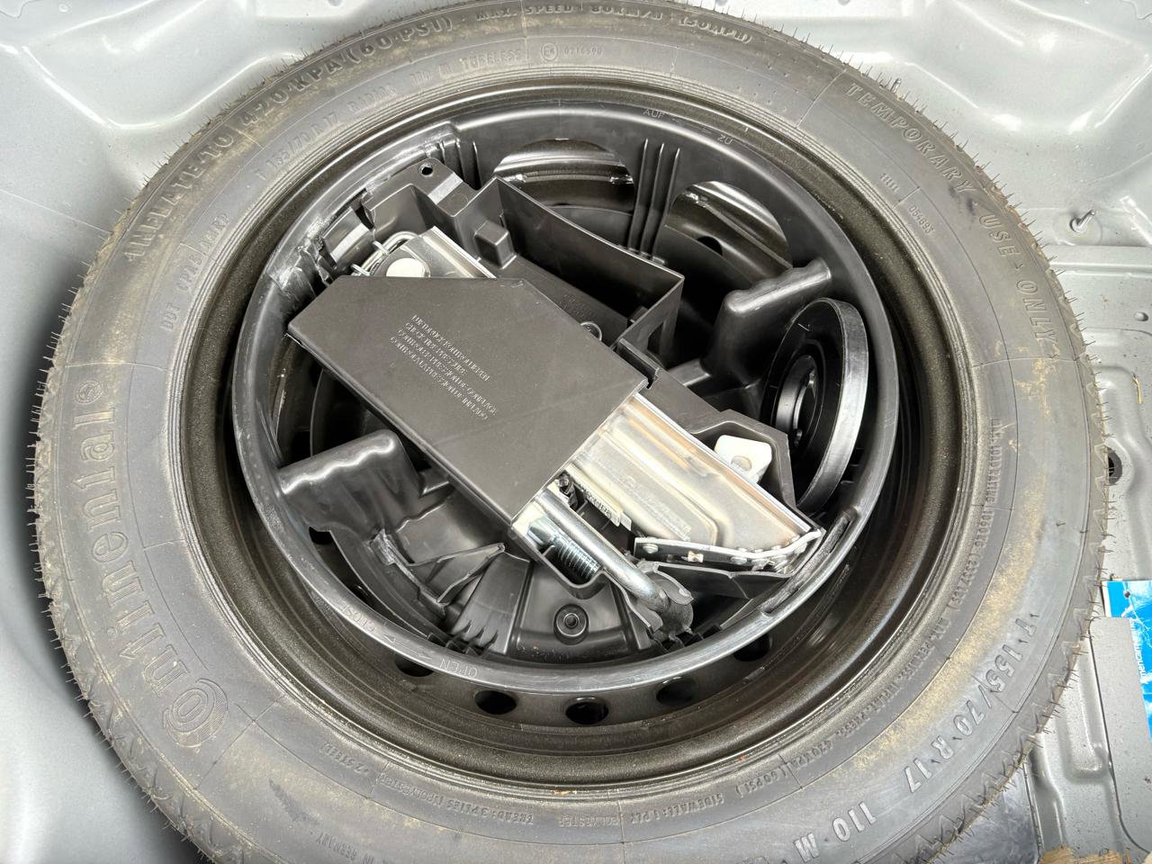 Used 2011 Mercedes-Benz E 350 Sedan image 33