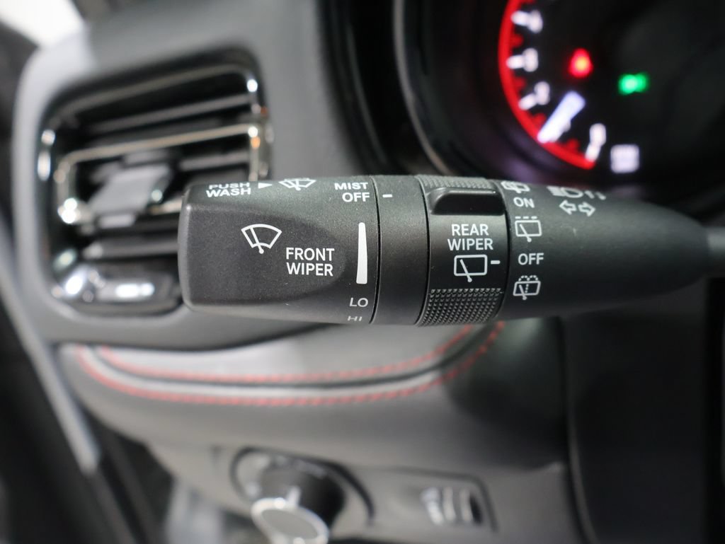 Used 2025 Dodge Durango R/T AWD/4WD image 36