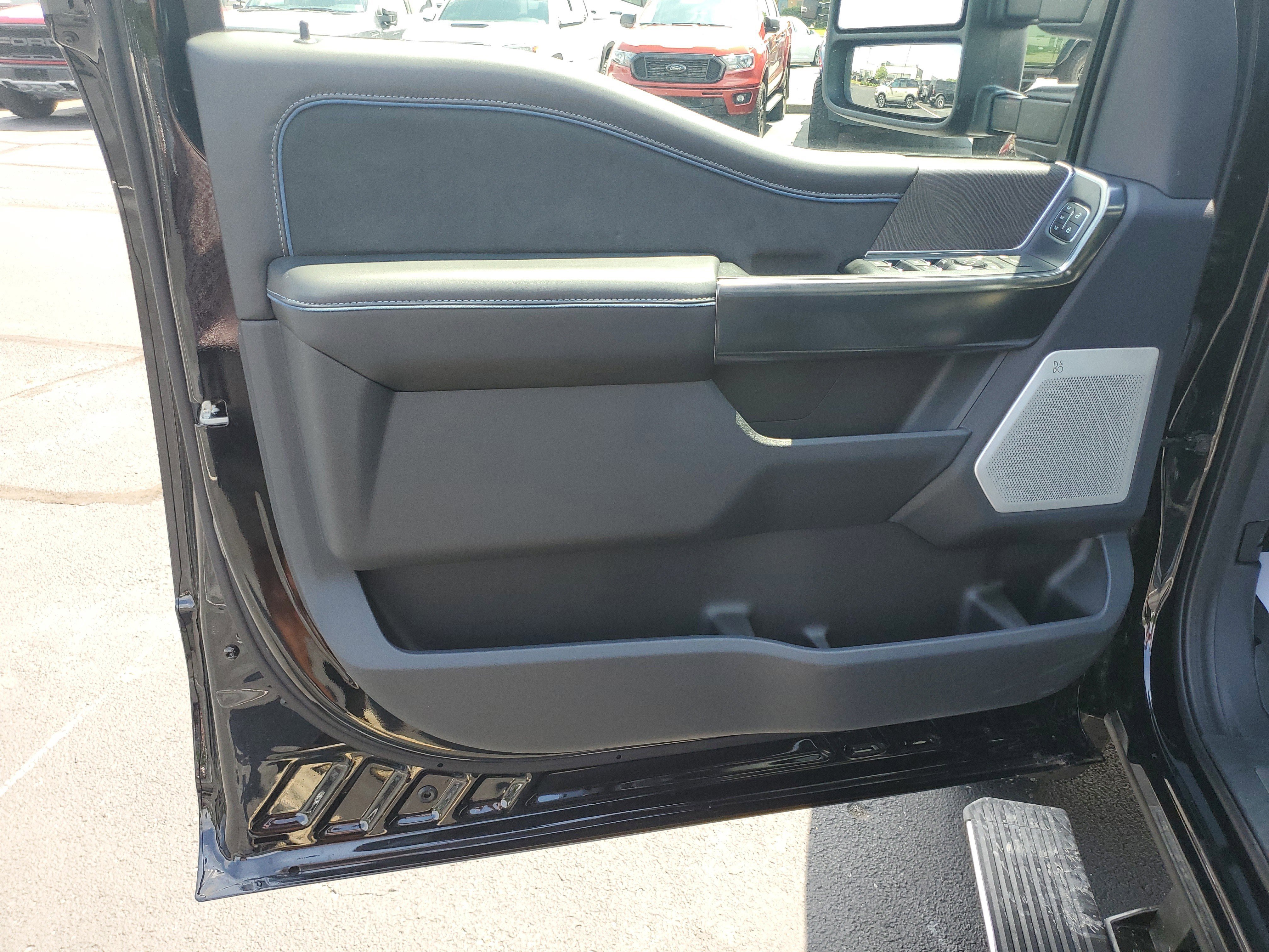 New 2025 Ford F250 Platinum image 18