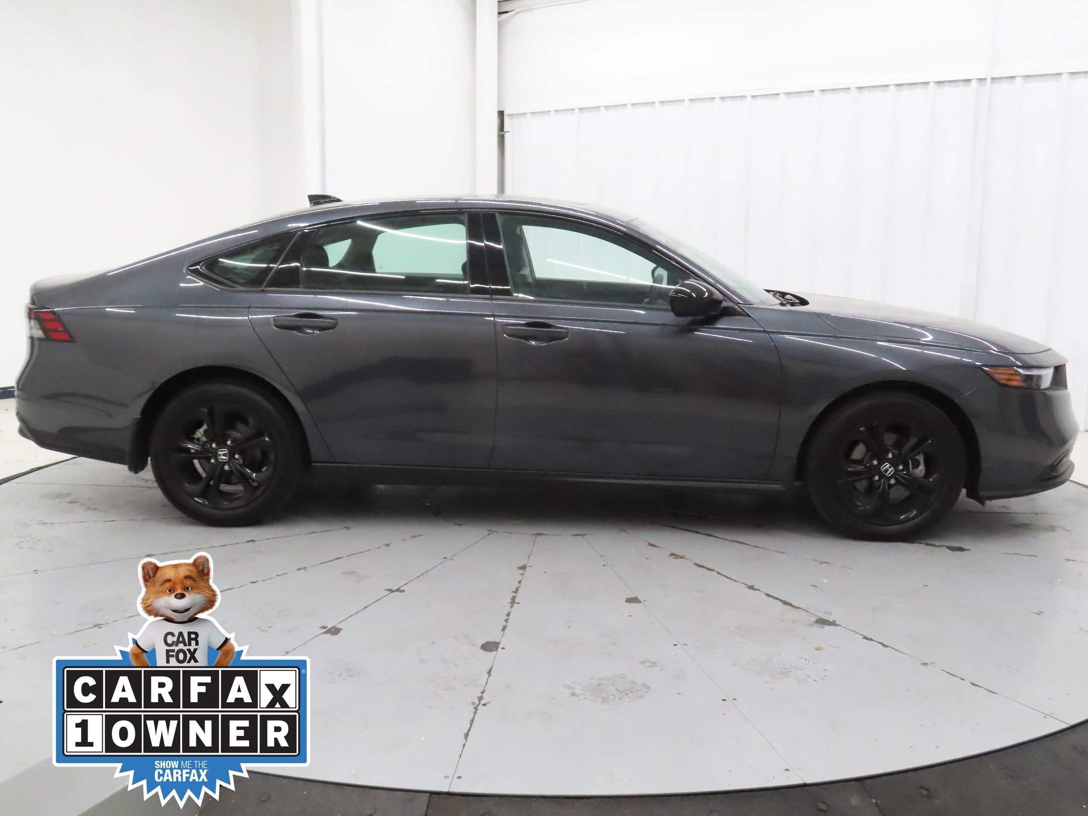 Used 2025 Honda Accord SE image 2