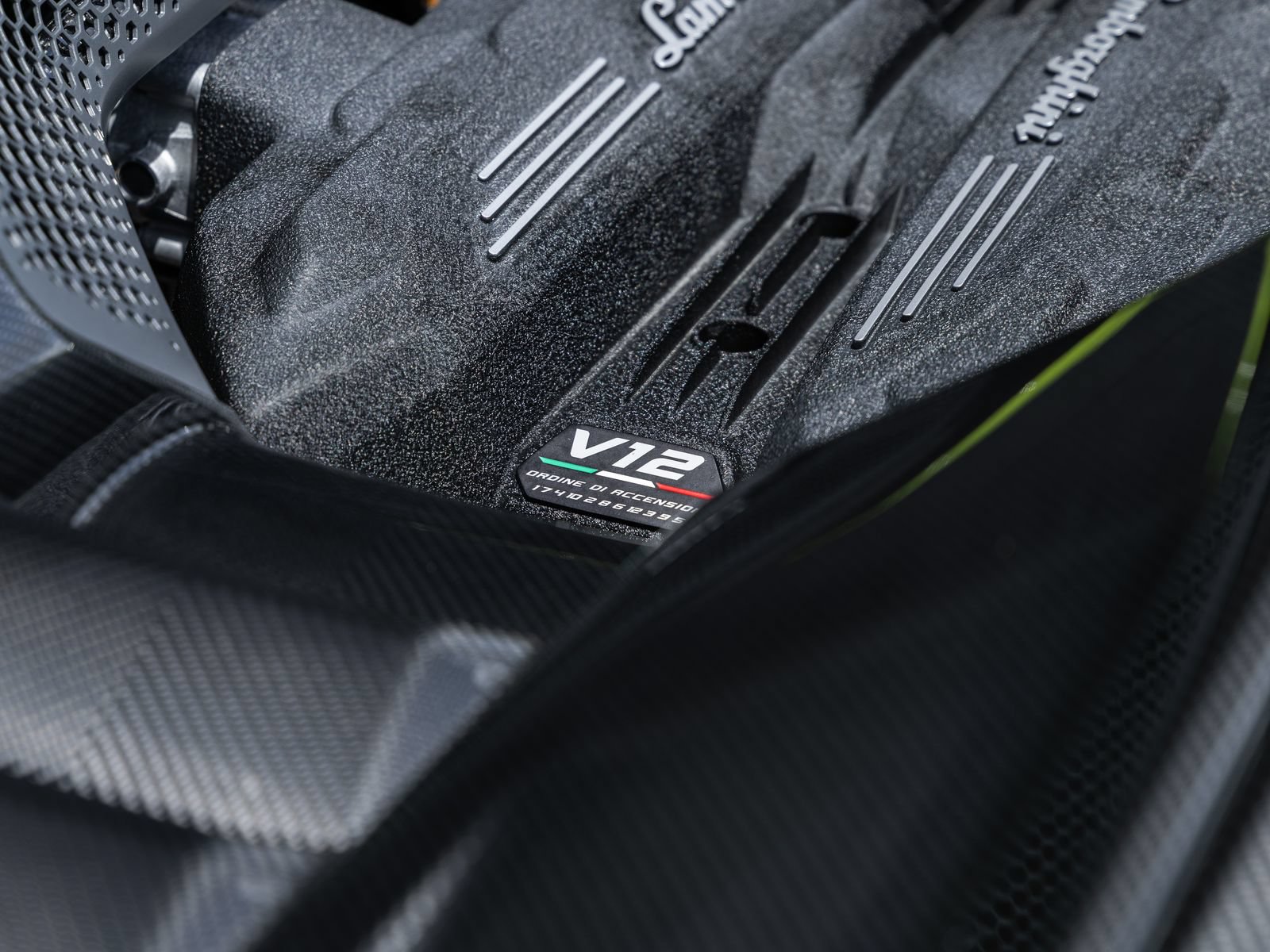 Used 2025 Lamborghini Revuelto AWD/4WD image 33