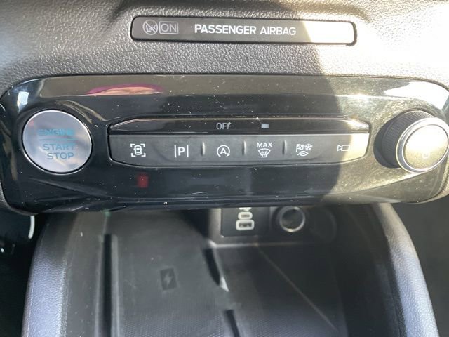 Used 2024 Ford Escape Platinum image 26