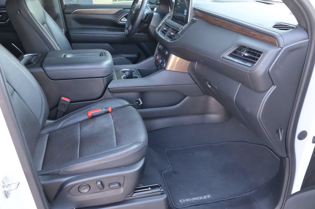 Used 2023 Chevrolet Tahoe High Country w/ LPO, Illumination Package RWD image 18