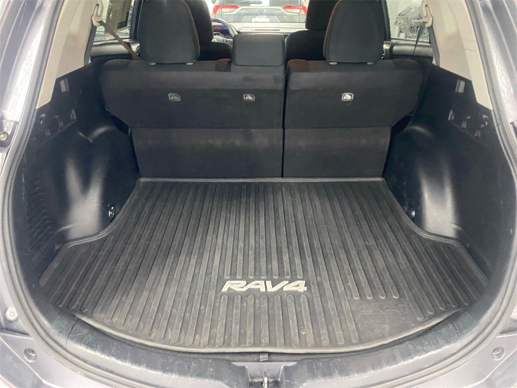 Used 2016 Toyota RAV4 LE image 16
