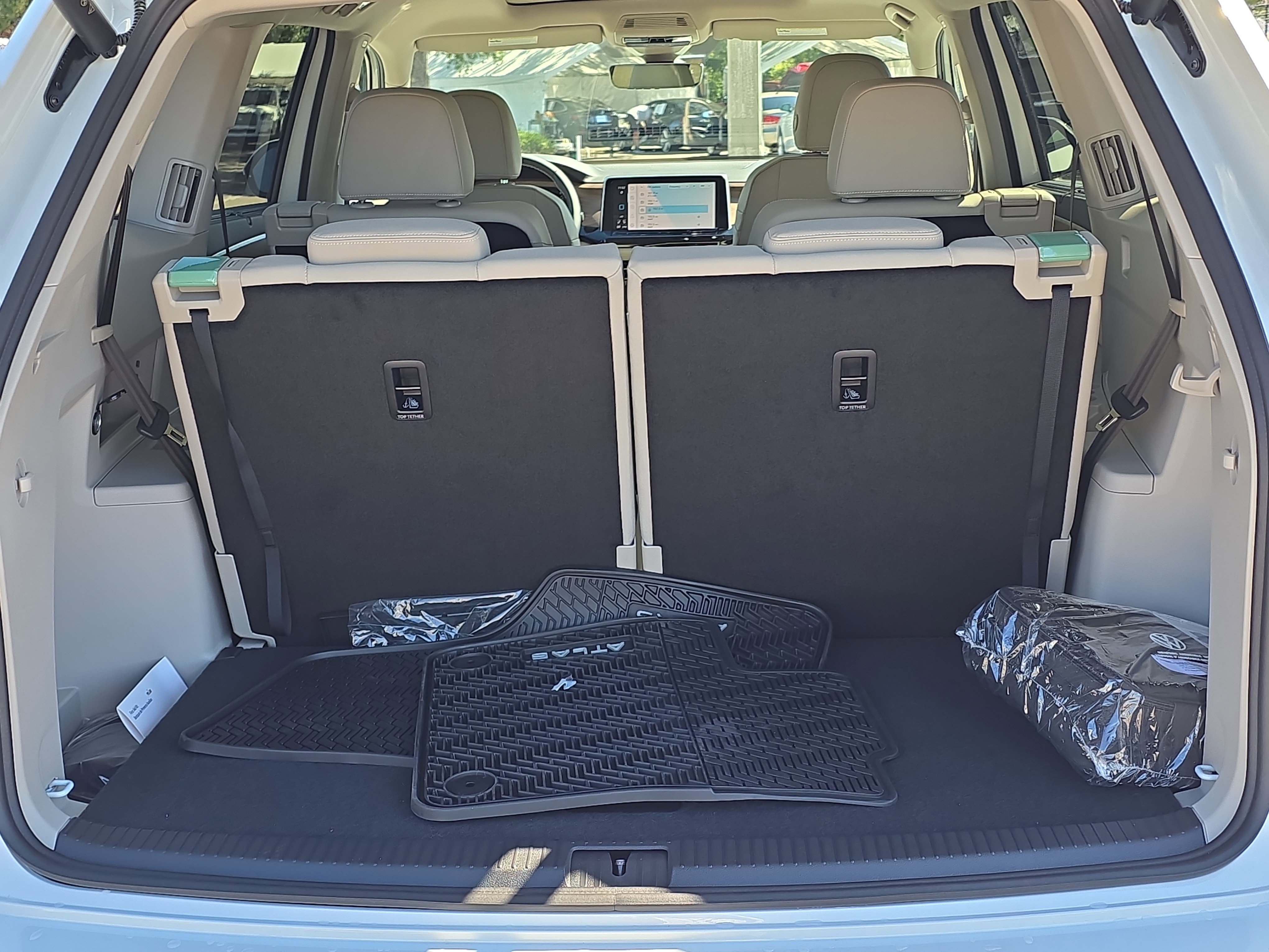 New 2026 Volkswagen Atlas SE image 9