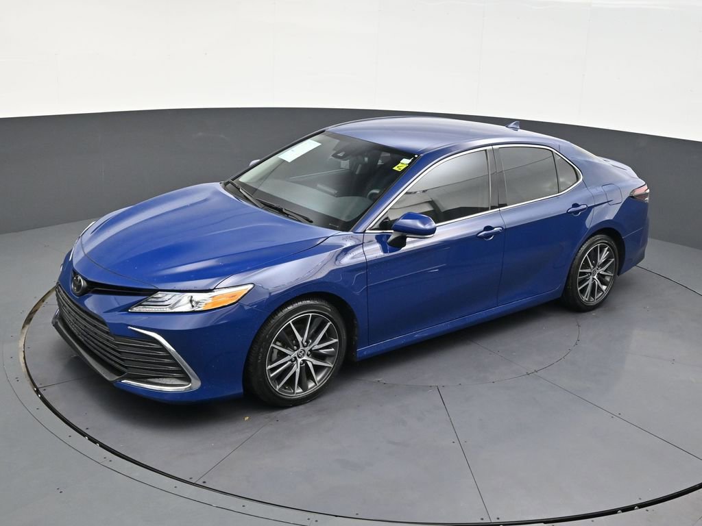Used 2024 Toyota Camry XLE FWD image 13