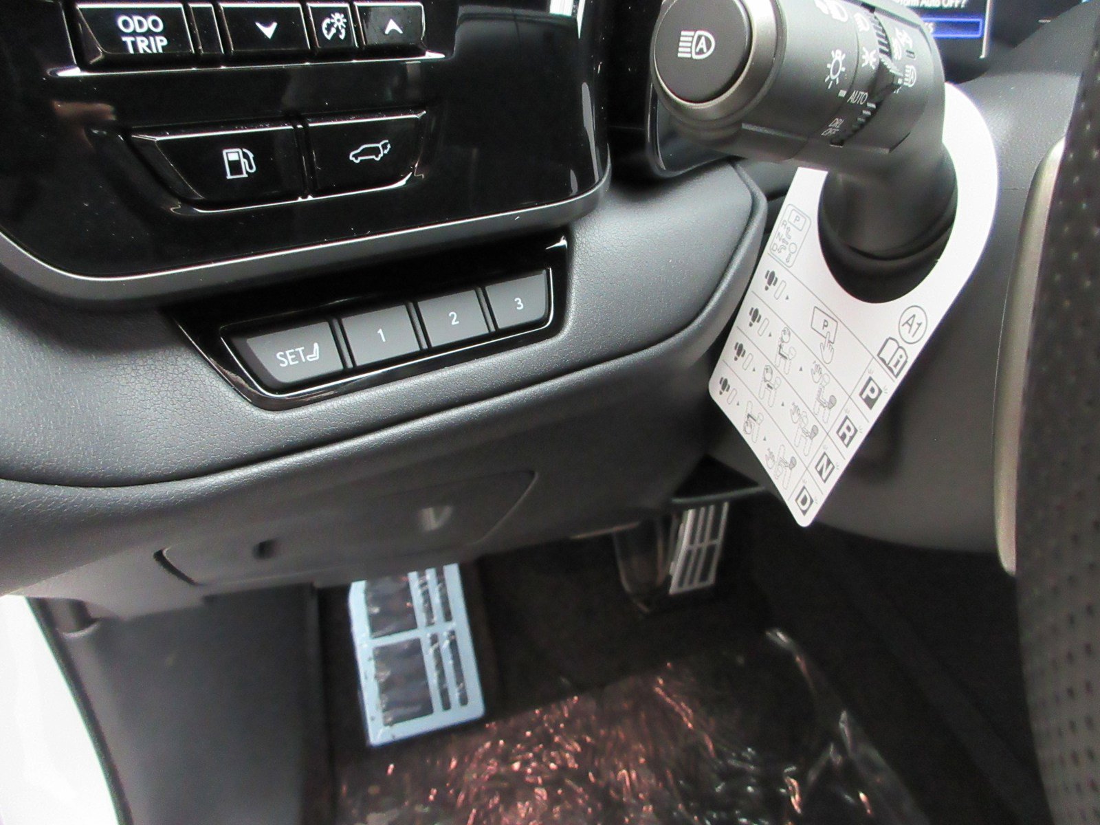 New 2026 Lexus TX 500h AWD image 33