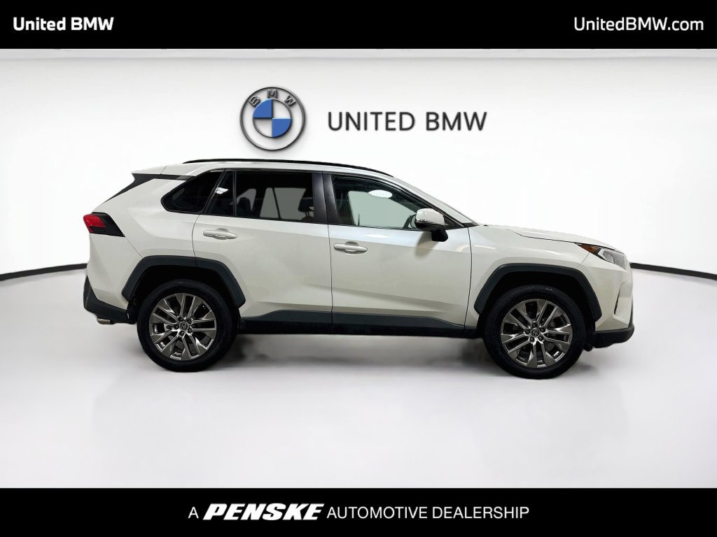 Used 2021 Toyota RAV4 XLE Premium FWD image 4