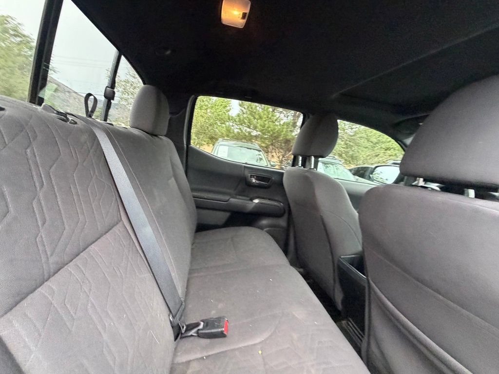 Used 2016 Toyota Tacoma TRD Off-Road AWD/4WD image 16