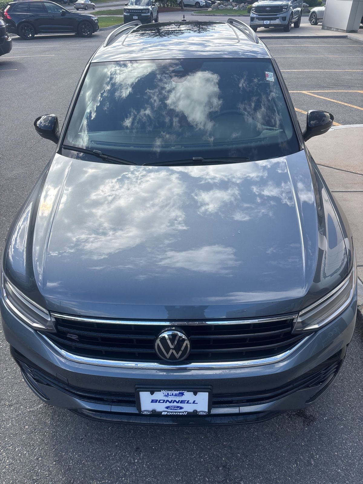 Used 2022 Volkswagen Tiguan SE R-Line AWD/4WD image 8