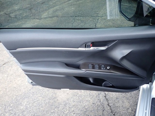 Used 2023 Toyota Camry XSE image 20