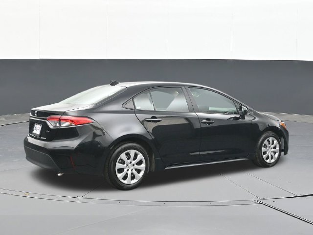 Used 2026 Toyota Corolla LE FWD image 15