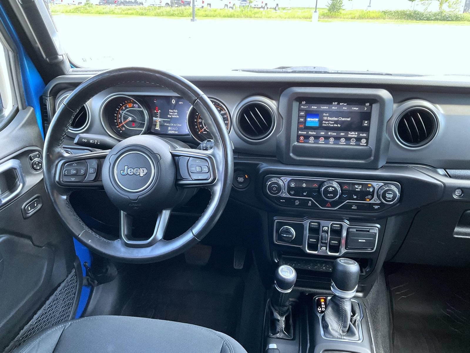 Used 2022 Jeep Wrangler Unlimited Sport AWD/4WD image 14