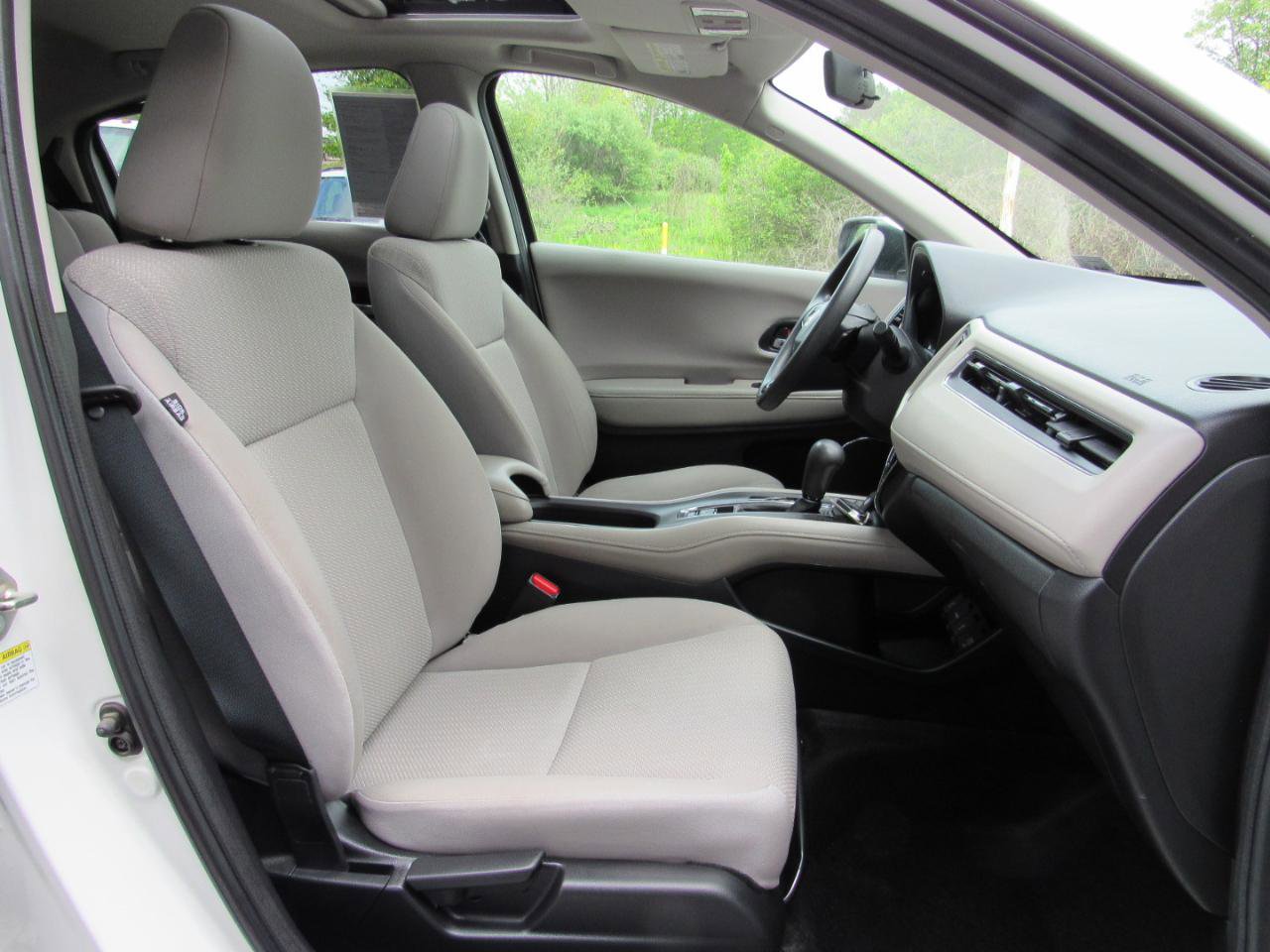 Used 2016 Honda HR-V EX image 8