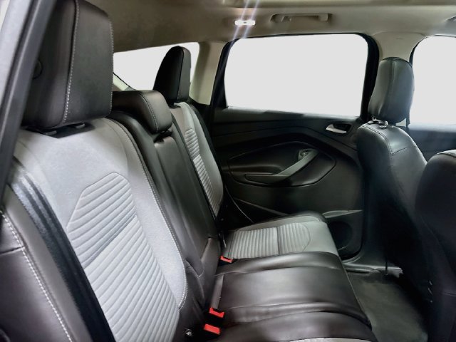 Used 2019 Ford Escape Titanium AWD/4WD image 23