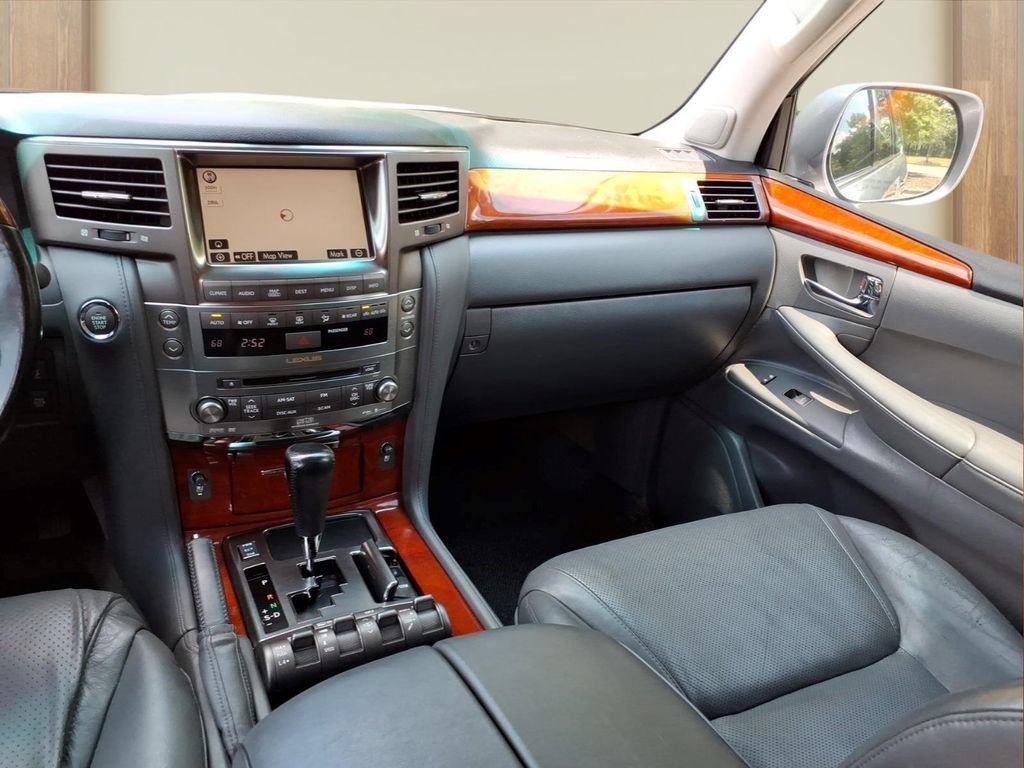 Used 2008 Lexus LX 570 4WD image 26