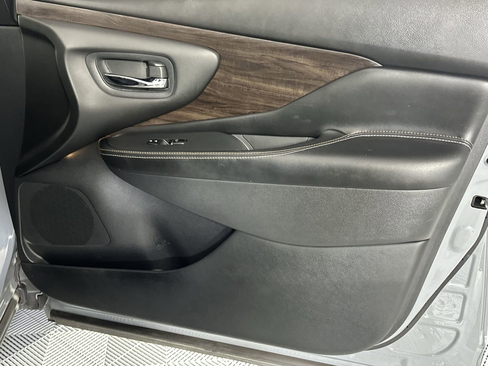 Used 2024 Nissan Murano Platinum w/ Cargo Package image 31