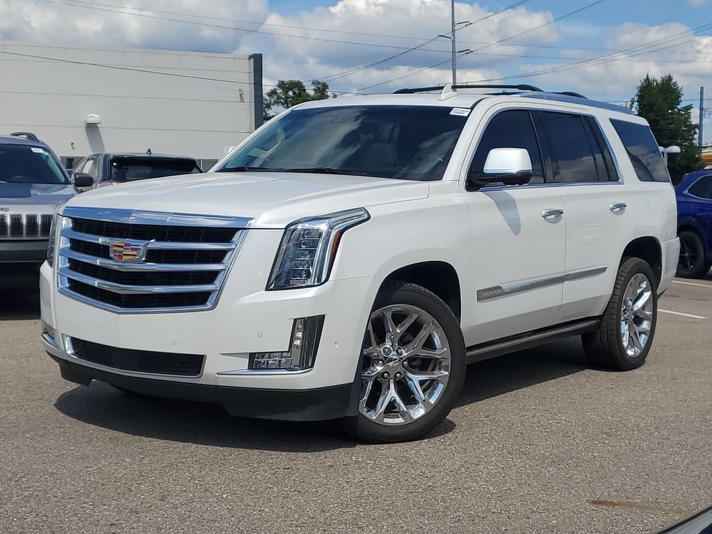 Used 2018 Cadillac Escalade Premium Luxury AWD/4WD image 38