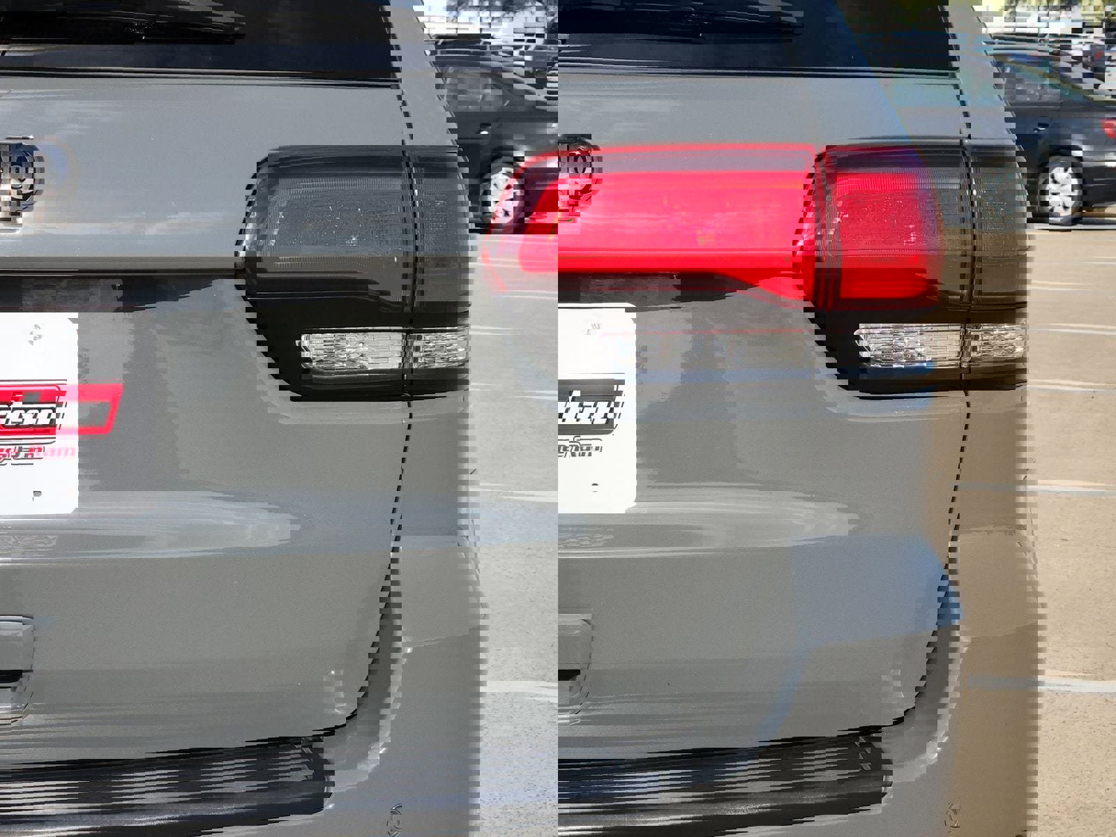 Used 2020 Jeep Grand Cherokee Altitude image 16