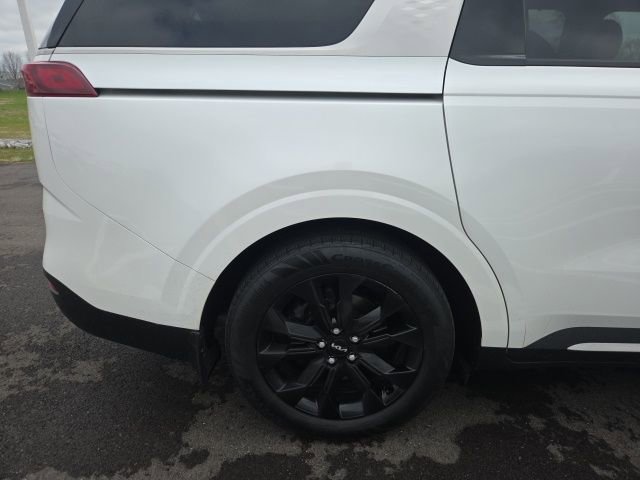 Used 2024 Kia Carnival SX Prestige image 10