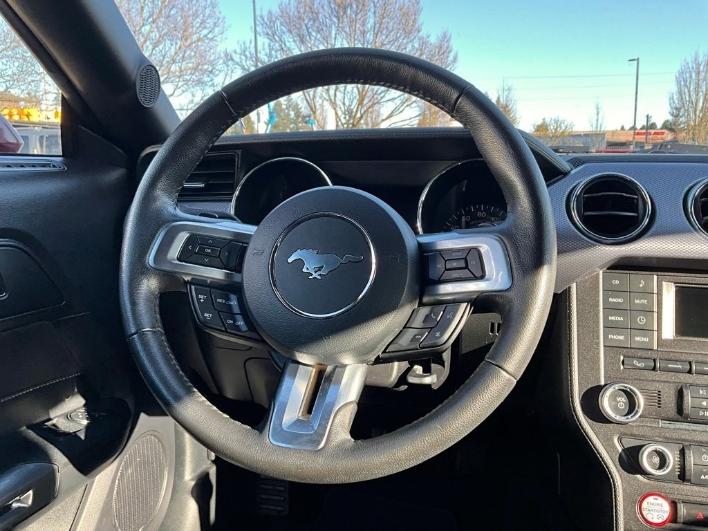 Used 2015 Ford Mustang Coupe image 18