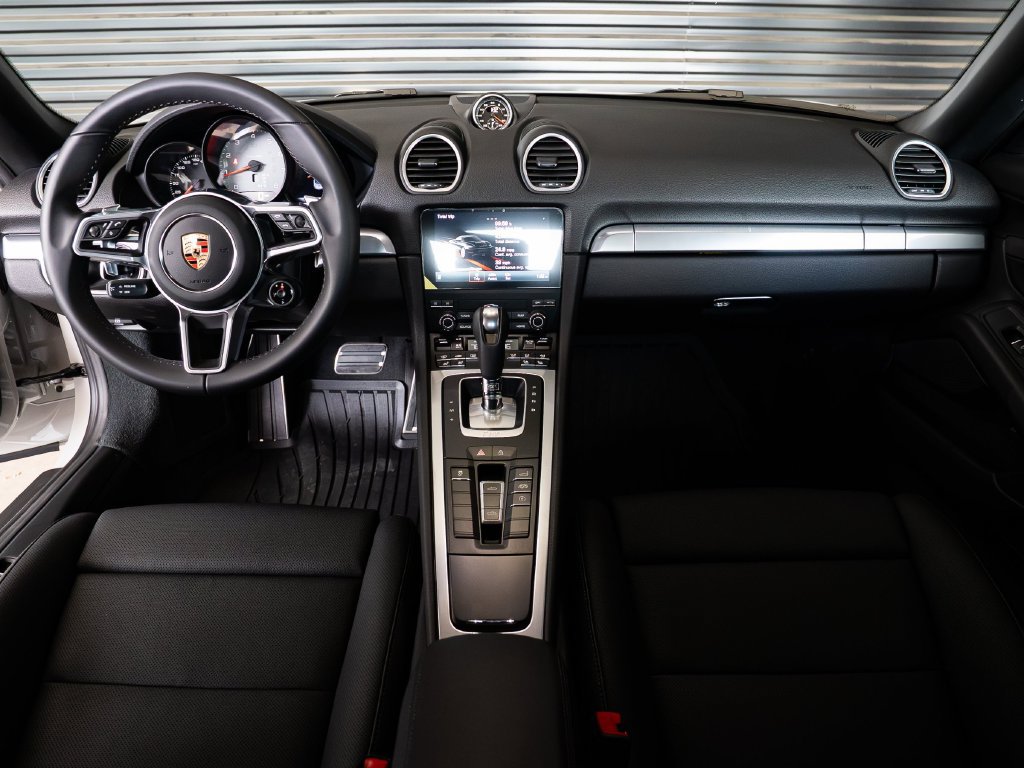 Certified 2025 Porsche 718 Boxster S RWD image 24