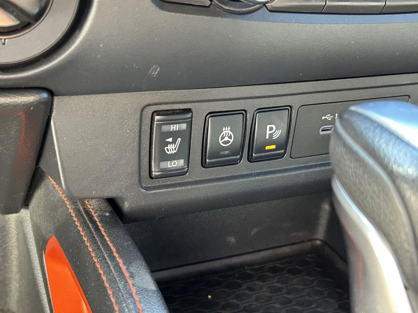Used 2022 Nissan Frontier PRO-4X image 38