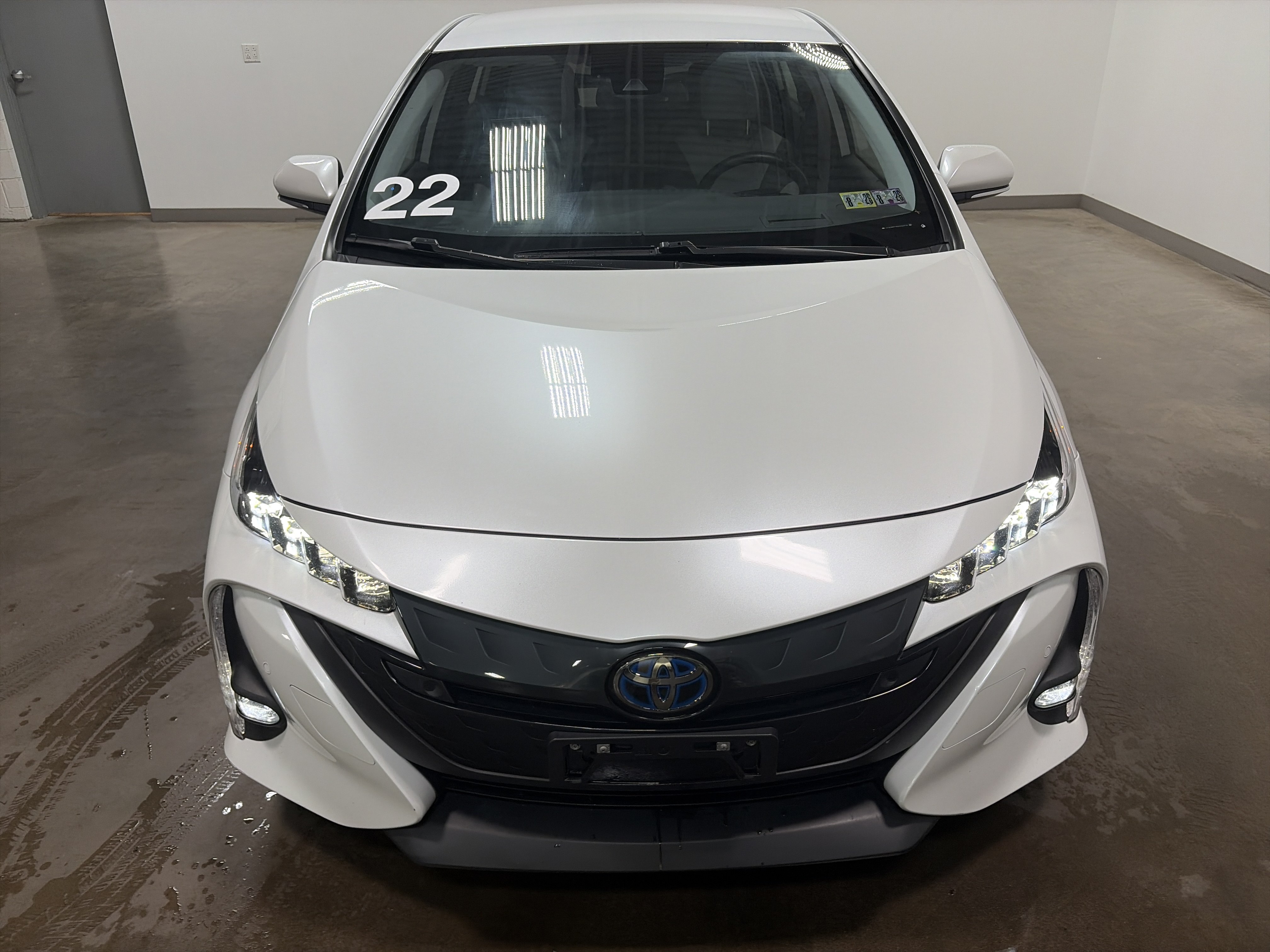 Used 2022 Toyota Prius Prime Limited FWD image 35