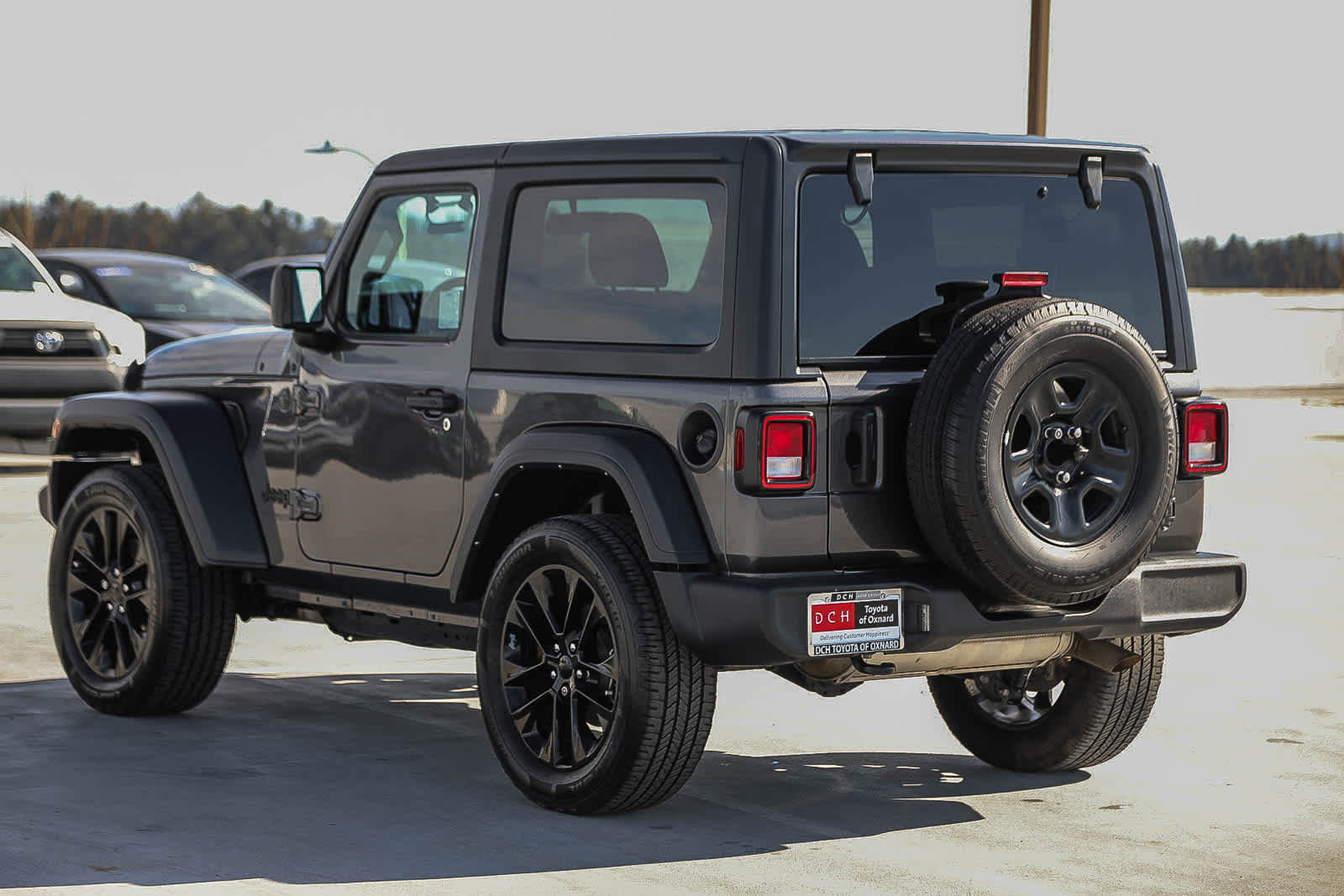 Used 2022 Jeep Wrangler Sport image 7
