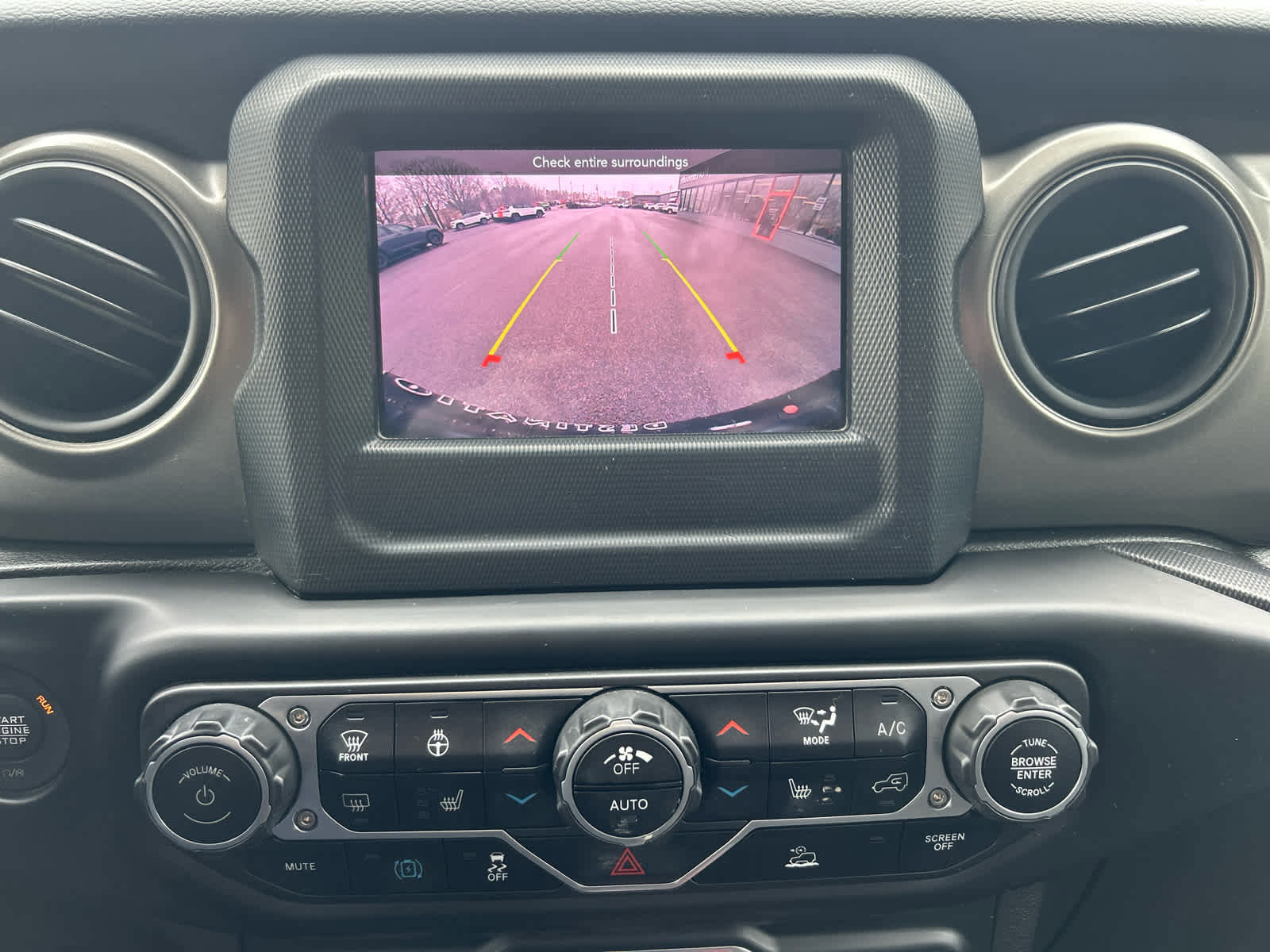 Used 2023 Jeep Wrangler Unlimited w/ Cold Weather Group AWD/4WD image 30