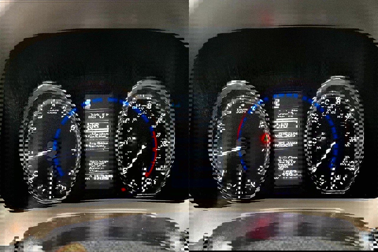 Used 2016 Toyota RAV4 XLE image 23