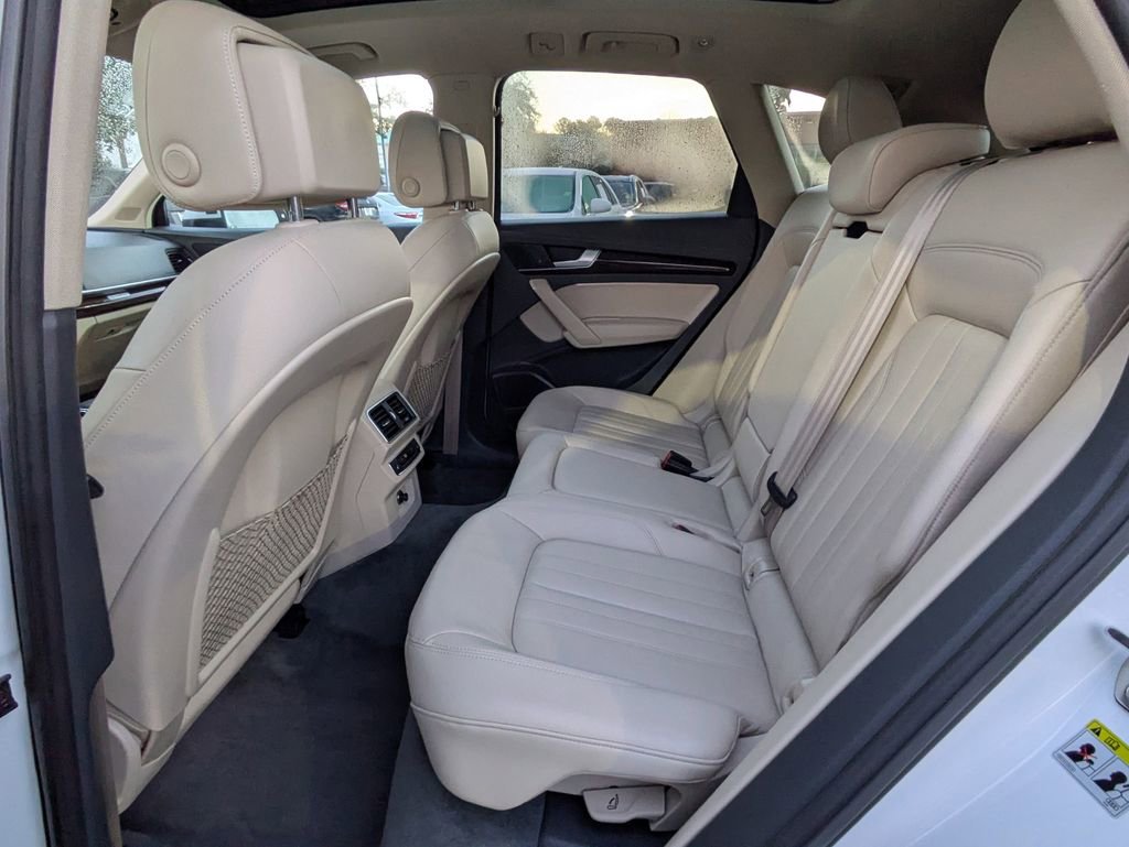 Used 2018 Audi Q5 2.0T Premium Plus w/ Premium Plus Package image 14