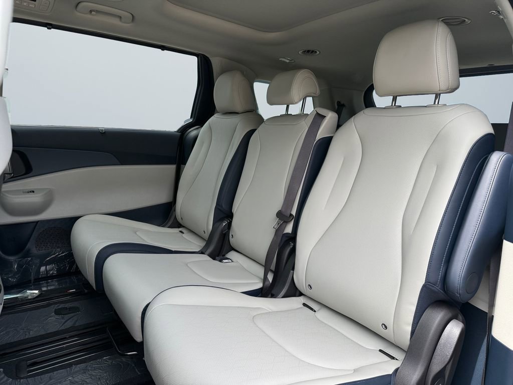 New 2026 Kia Carnival SX image 13