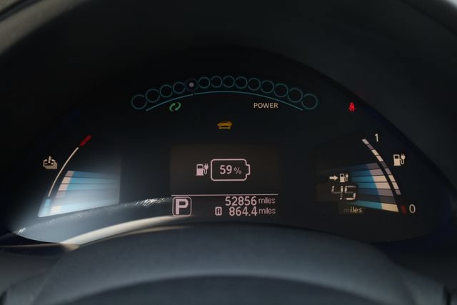 Used 2015 Nissan Leaf SL w/ Premium Package FWD image 17