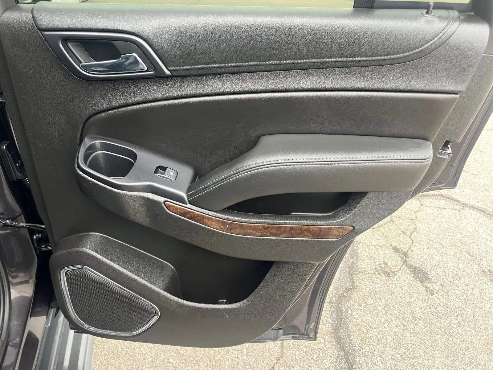 Used 2018 Chevrolet Tahoe LT image 21