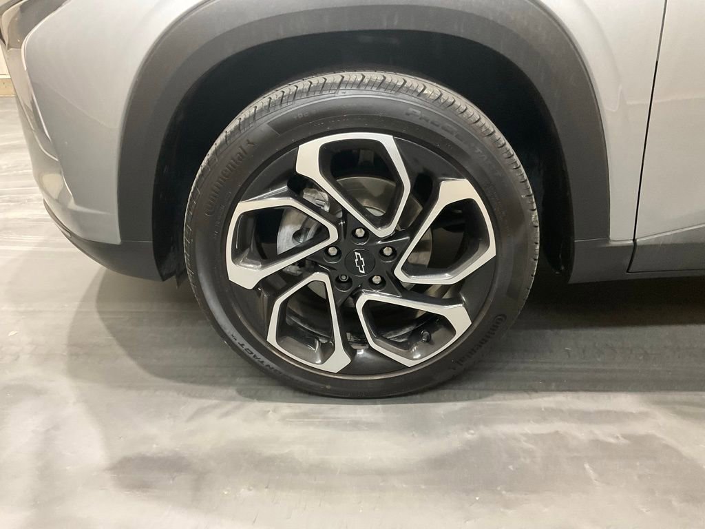Used 2025 Chevrolet Trax RS w/ Driver Confidence Package image 6