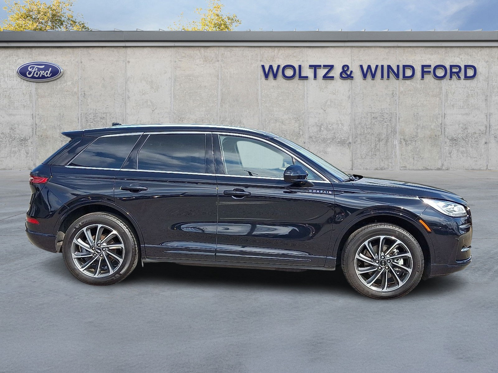 Used 2024 Lincoln Corsair Grand Touring w/ Equipment Group 301A AWD/4WD image 7