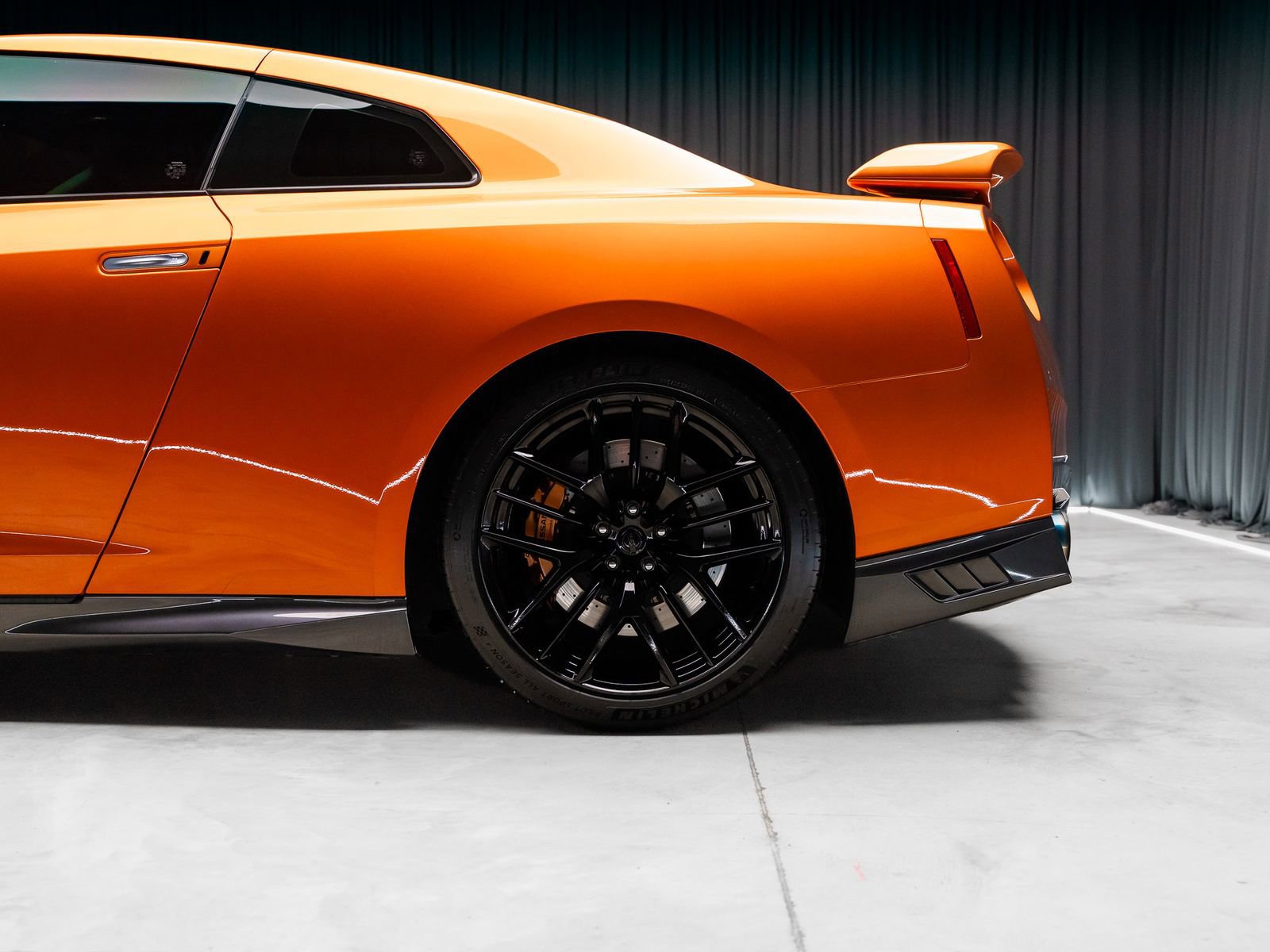Used 2018 Nissan GT-R Premium AWD/4WD image 36