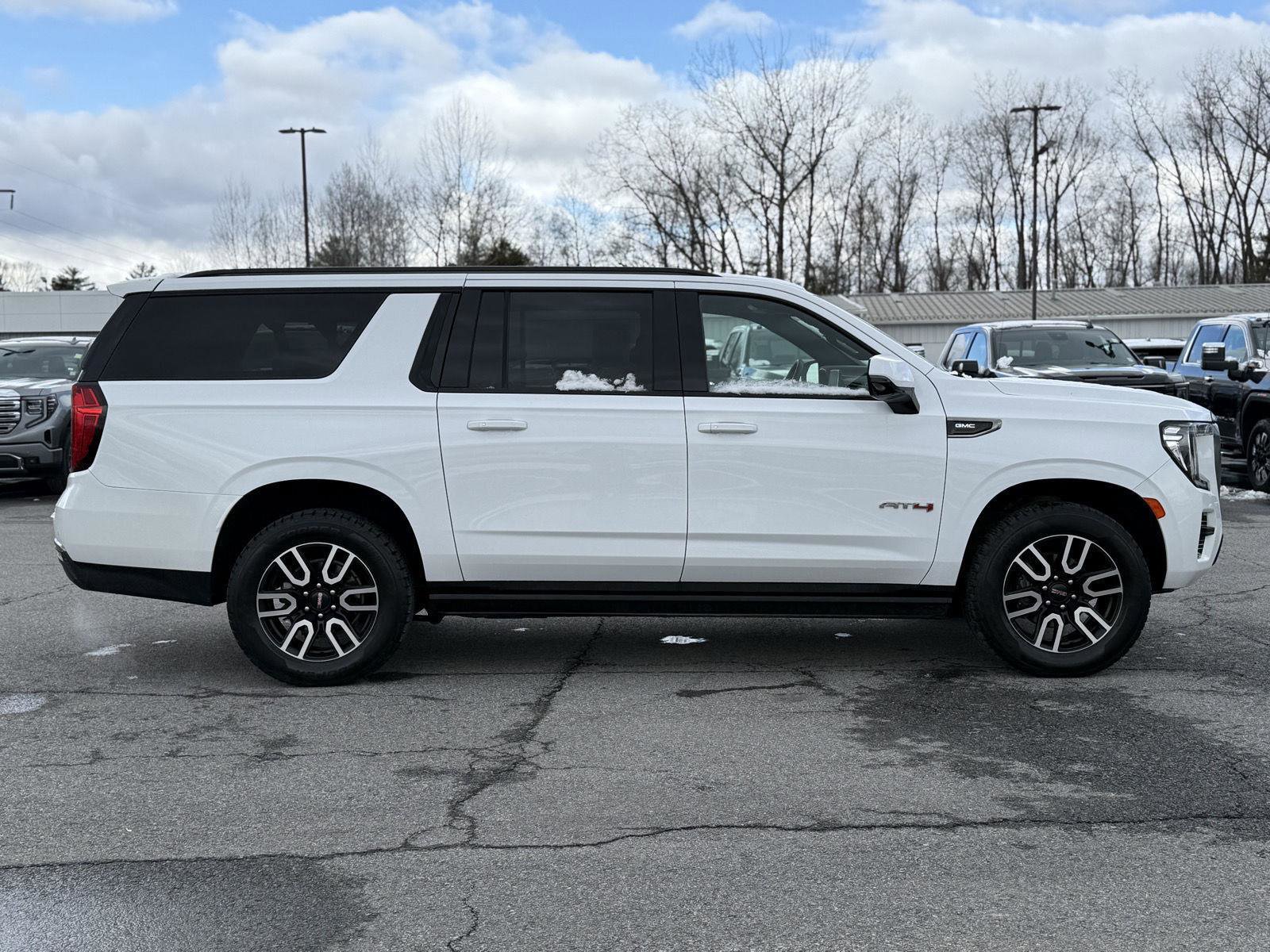 Certified 2023 GMC Yukon XL AT4 w/ AT4 Premium Package image 4