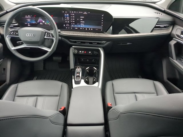 Used 2025 Audi Q5 Premium w/ Convenience Package image 19