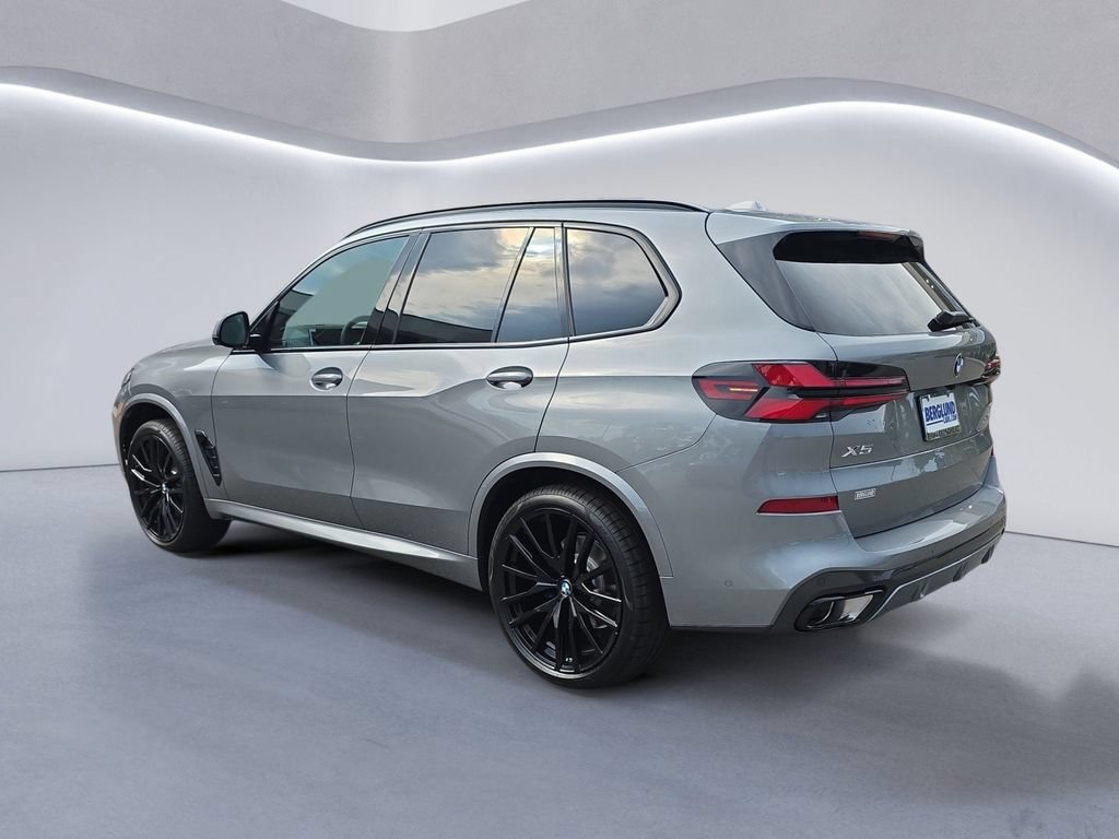 New 2026 BMW X5 xDrive40i w/ M Sport Package AWD/4WD image 5