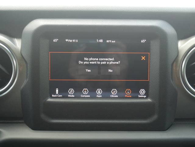 Used 2019 Jeep Wrangler Unlimited Sahara w/ Cold Weather Group AWD/4WD image 4