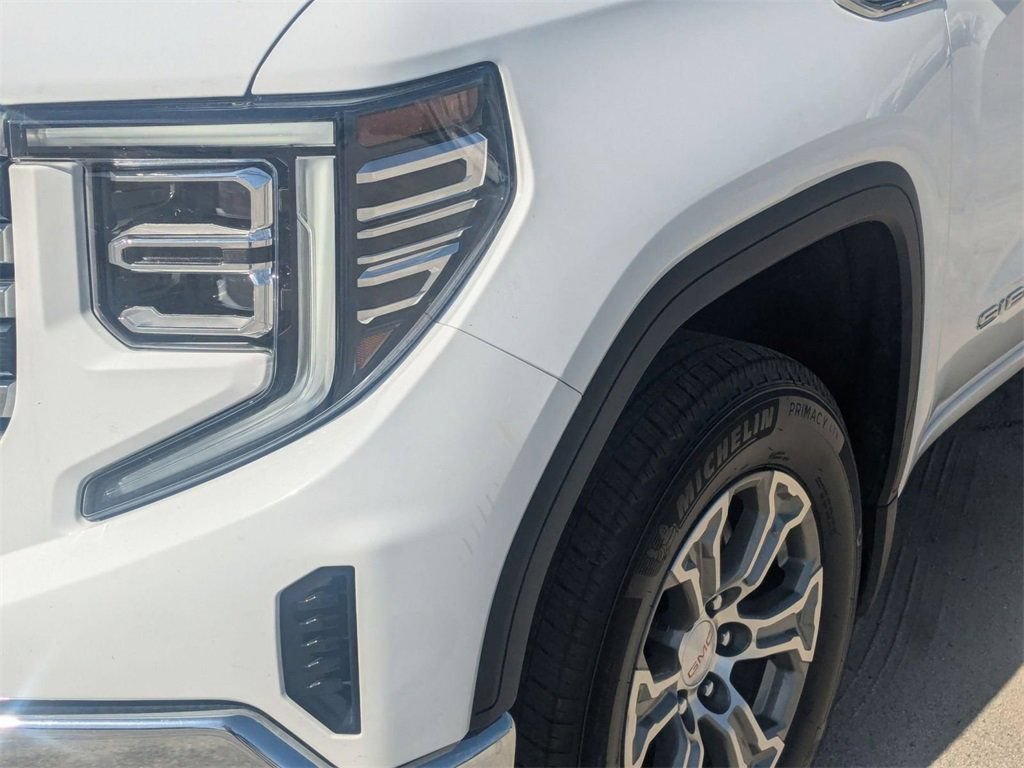 Used 2025 GMC Sierra 1500 SLT RWD image 10