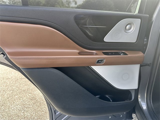 Used 2022 Lincoln Aviator Reserve w/ Equipment Group 201A image 20