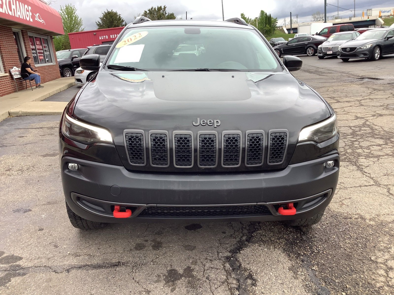 Used 2022 Jeep Cherokee Trailhawk w/ Sun & Sound Group image 2