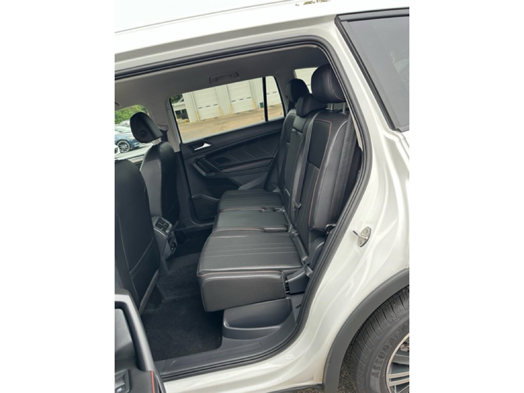 Used 2024 Volkswagen Tiguan Wolfsburg Edition image 9